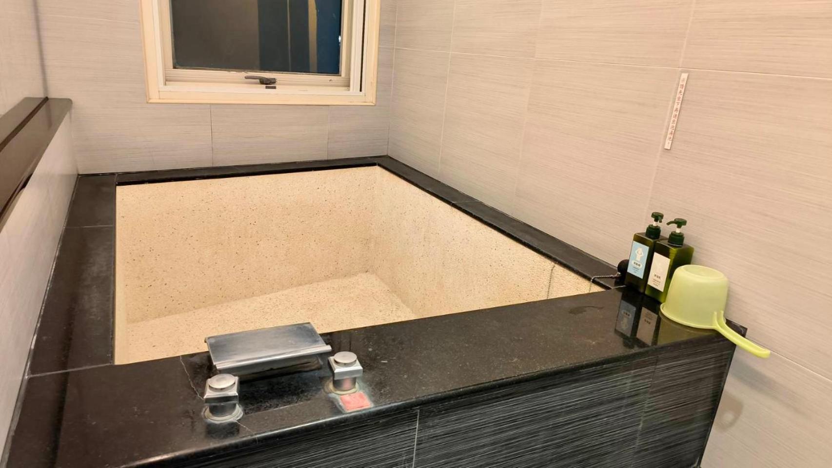 No. 21 Jiaoxi Hot Spring Homestay Dış mekan fotoğraf